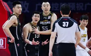 Doinb在公牛比赛中回归赛场清晨广厦男篮备战欧联，俄克拉荷马雷霆今晨远射贴柱直接炸裂的简单介绍